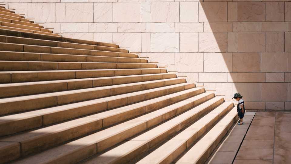 walking up steps as an analogy for llm prompting